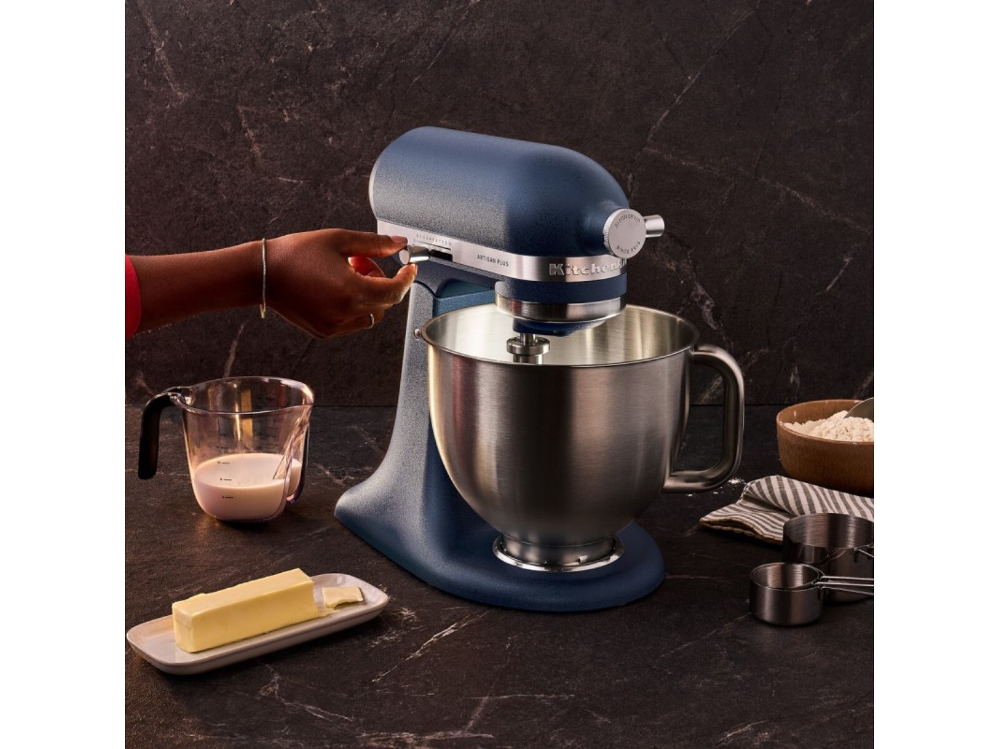 Планетарний міксер KitchenAid Artisan Plus 4.7 л (5KSM50PKVEWB) — фото 12